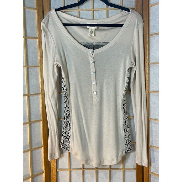 Andrea Jovine XS Embossed Henley - Picture 6 of 15